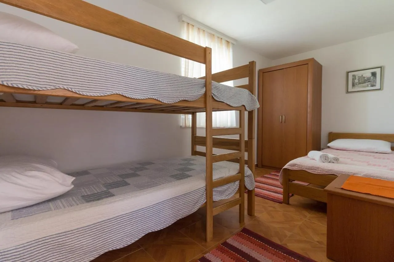 Kristi Apartment Complex Near The Sandy Beach - By Ta Leut Agency Privlaka  3*, Privlaka (Zadar)